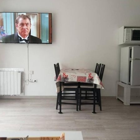 T2 idéal étudiant + pro + parking protégé sous-sol Thouaré-sur-Loire Extérieur photo