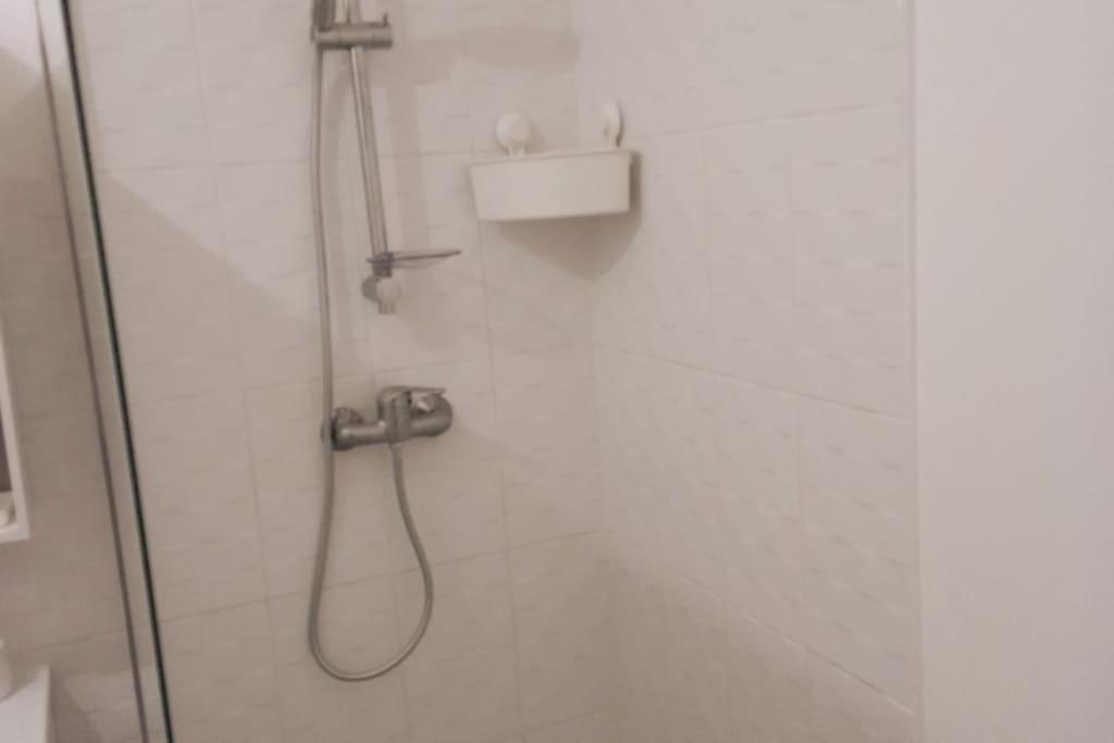 T2 idéal étudiant + pro + parking protégé sous-sol Thouaré-sur-Loire Extérieur photo