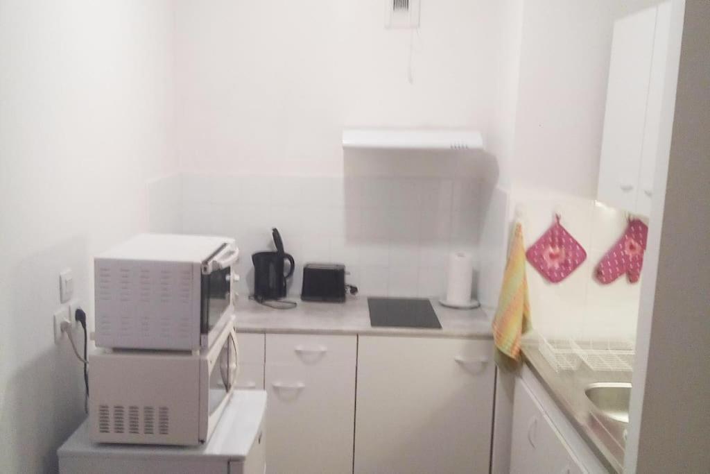 T2 idéal étudiant + pro + parking protégé sous-sol Thouaré-sur-Loire Extérieur photo